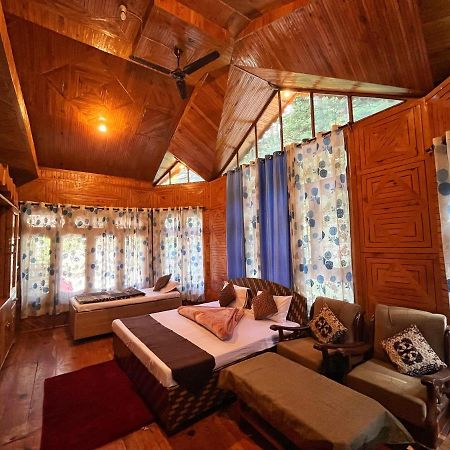 Hotel Anupam By Mid Orchard, カソル エクステリア 写真