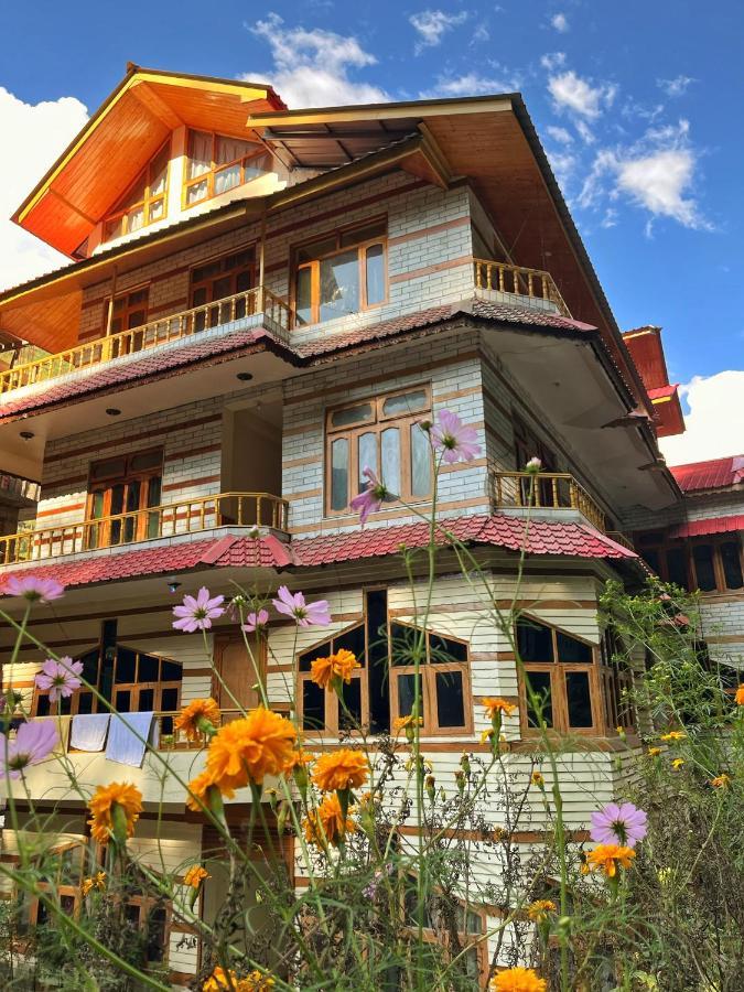 Hotel Anupam By Mid Orchard, カソル エクステリア 写真