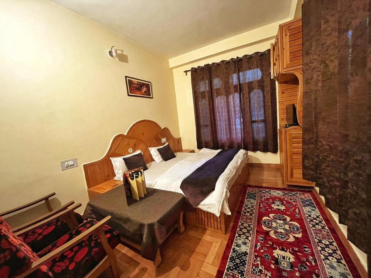 Hotel Anupam By Mid Orchard, カソル エクステリア 写真