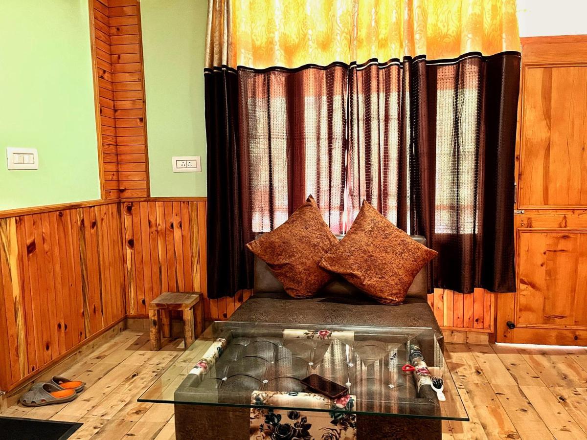 Hotel Anupam By Mid Orchard, カソル エクステリア 写真