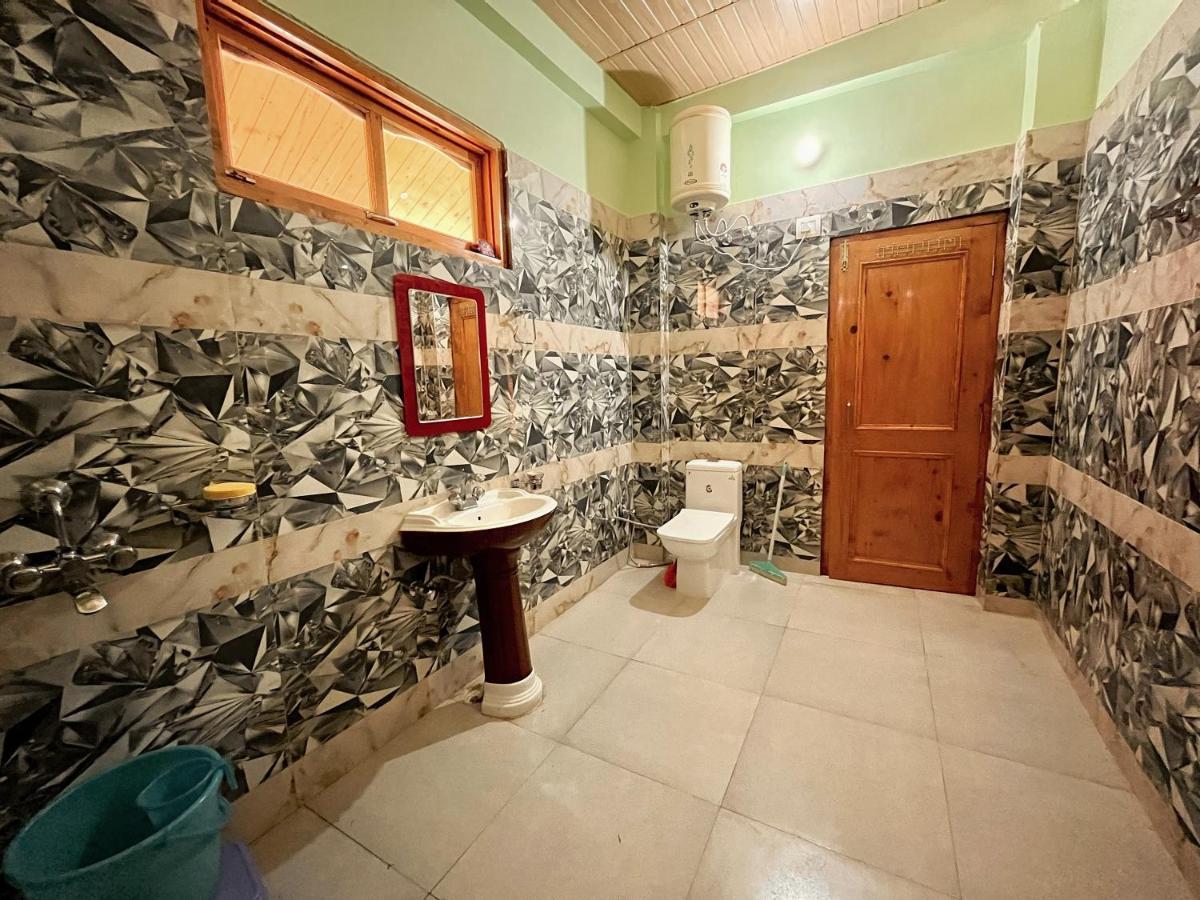 Hotel Anupam By Mid Orchard, カソル エクステリア 写真