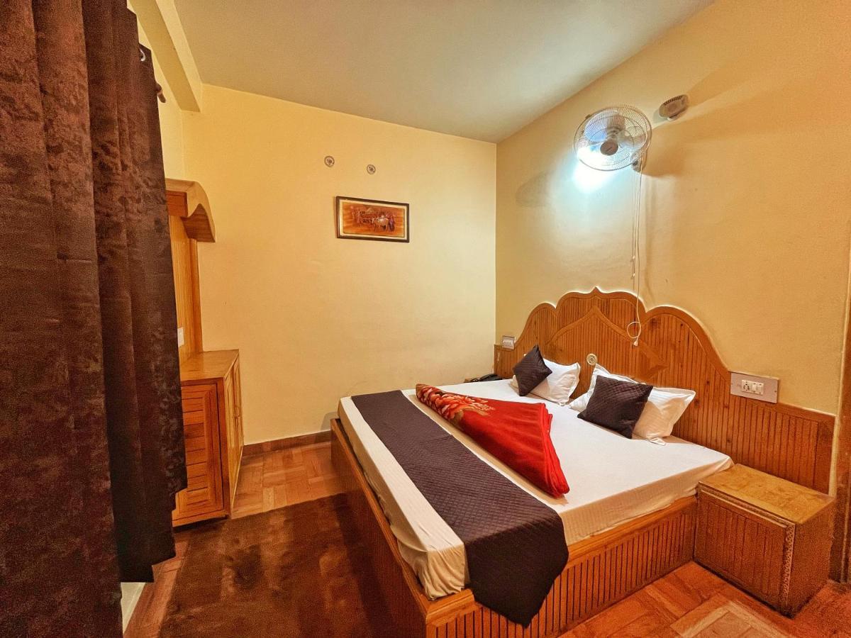 Hotel Anupam By Mid Orchard, カソル エクステリア 写真