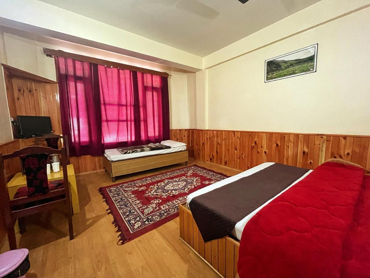 Hotel Anupam By Mid Orchard, カソル エクステリア 写真